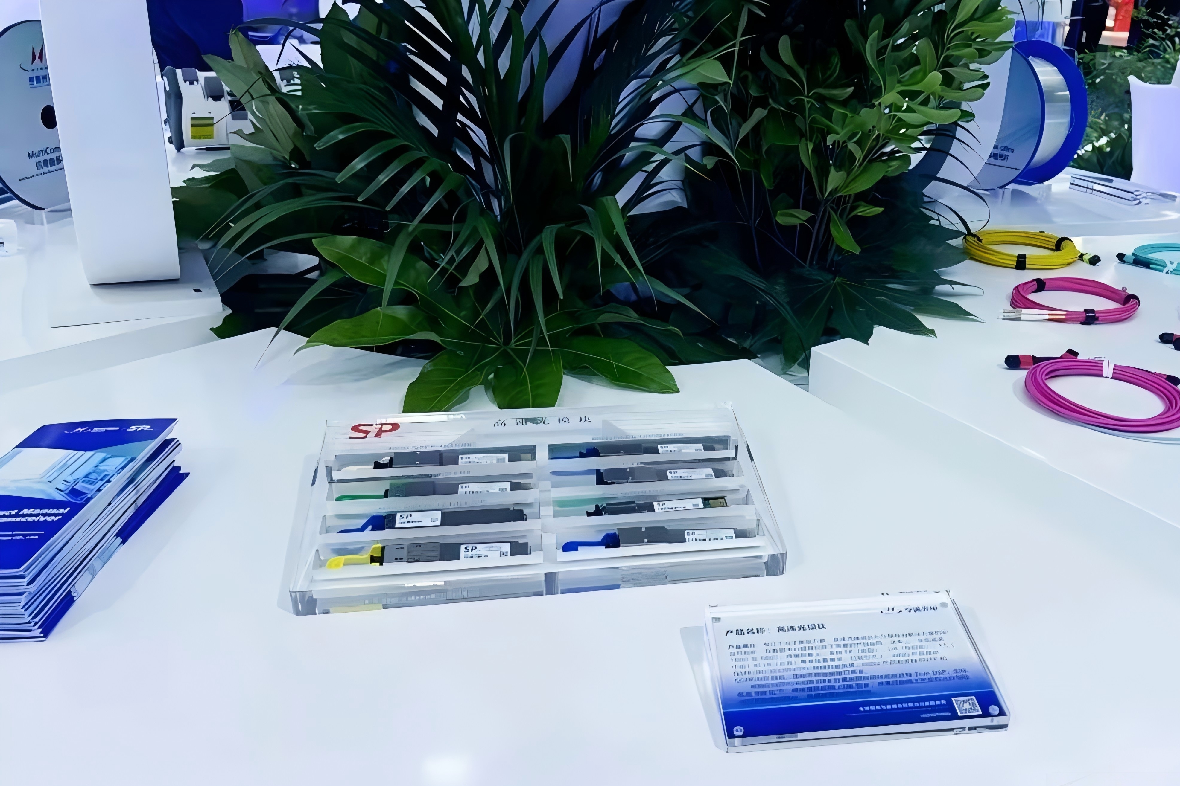 卓昱光子精彩亮相中国联通合作伙伴大会(图1)